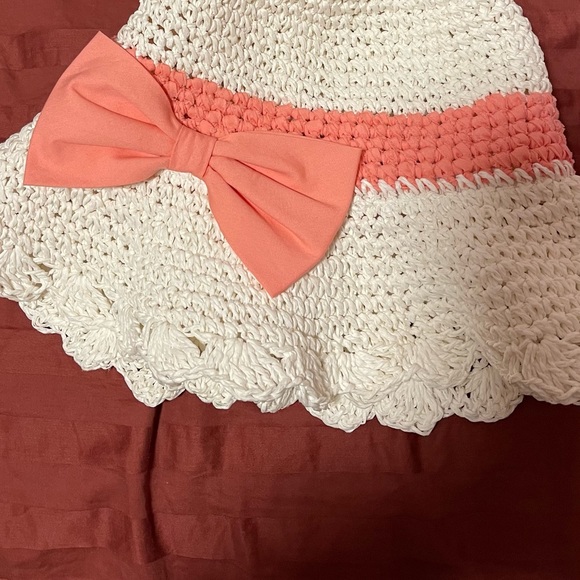 Brand New Gymboree girls knitted hat in white and coral color. - Picture 3 of 3